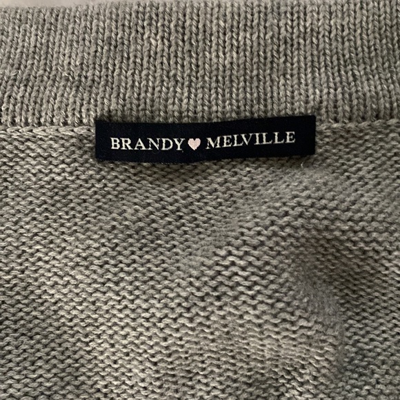 brandy melville cardigan - Picture 2 of 2